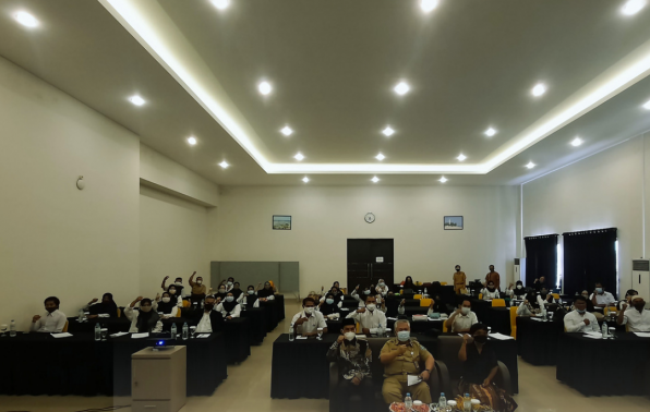 Dorong Ekspor Kerajinan, Dinas KUKM Beri Pelatihan Kerajinan Pelepah Pinang