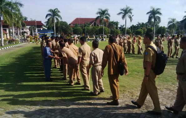 Gubernur Minta Pegawai Lebih Giat Bekerja