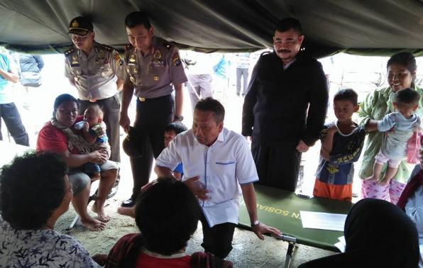 Gubernur Kunjungi Korban Banjir Di Bangka Selatan