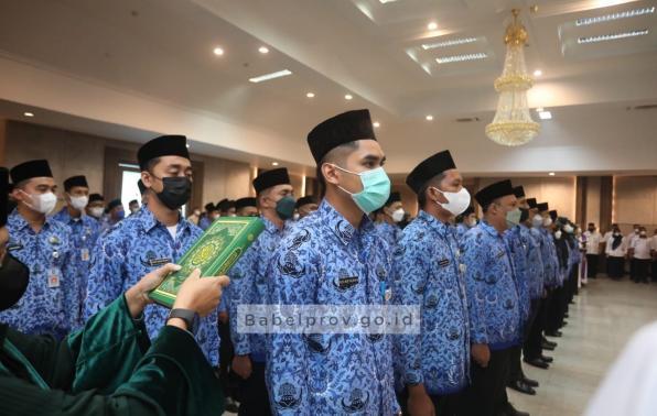 Kukuhkan 113 ASN, Gubernur Berpesan Jangan Mengejar Jabatan Secara Instan