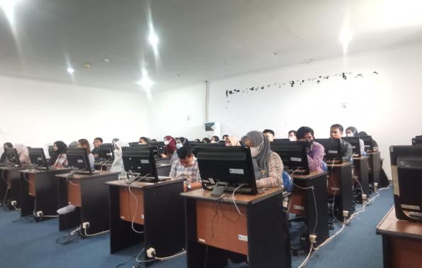 275 Peserta Ikuti Tes CAT Seleksi Konsultan PLUT KUMKM Babel
