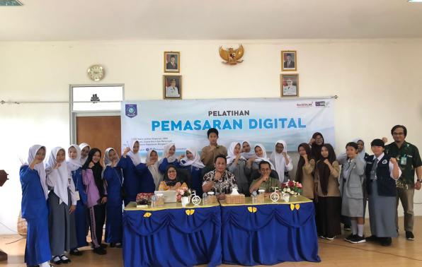 Dinas KUKM Babel Gelar Pelatihan Digital Marketing untuk Siswa SMK N 3 Pangkalpinang