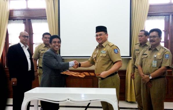 Pemprov Dukung Penguatan Modal UMKM Melalui MoU dengan BPR Syariah Babel