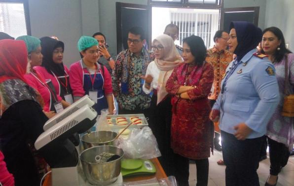 Bintang Puspayoga Berikan Motivasi Warga Binaan LPP Pangkalpinang