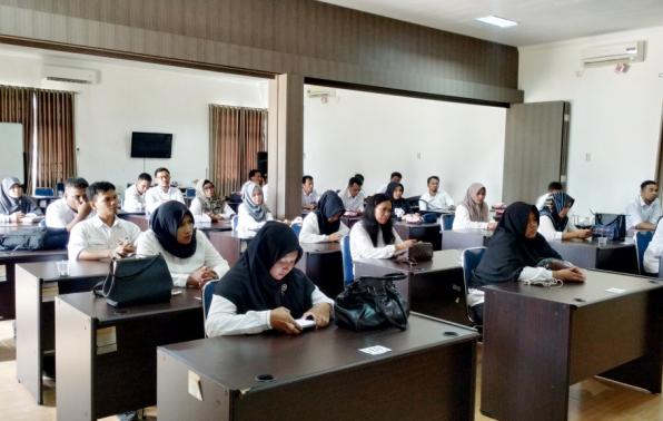 Berikan Motivasi bagi Tenaga Pendamping, Kadis KUKM : Tenaga Pendamping Harus Semangat dan Melek IT