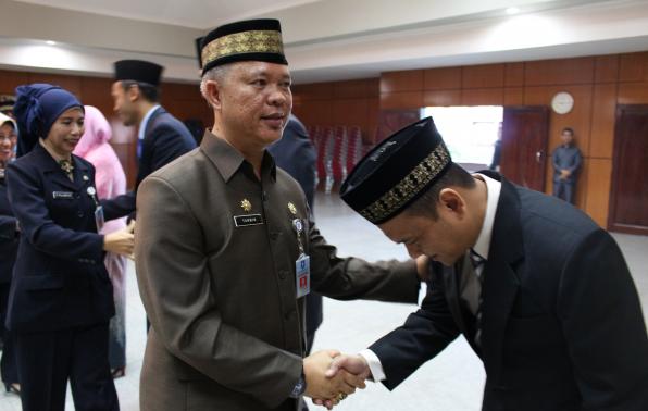 Seragam PNS Dan Tenaga Kontrak Pemprov Babel Akan Beda