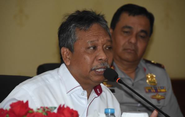 Gubernur Minta PLN Segera Selesaikan Pembebasan Lahan Tower