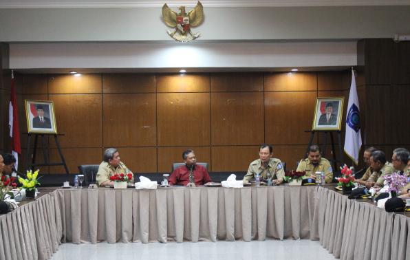 Gubernur Ingatkan PNS Jangan Bermain Politik