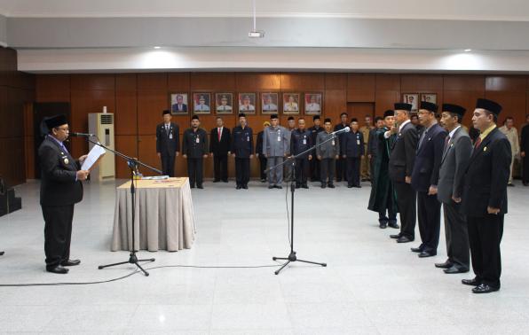 Gubernur Lantik Empat Pejabat Pimpinan Tinggi Pratama