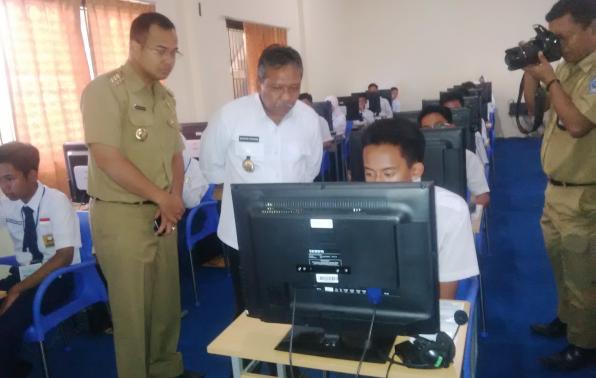 Gubernur Babel Tinjau Pelaksanaan UN SMP