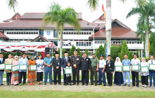 Guru Memiliki Peran Yang Amat Mulia