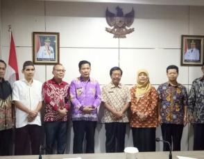 Penyerahan Penghargaan Koperasi Berprestasi dan Tokoh Koperasi tahun 2019