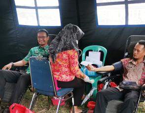 Donor Darah dan Cek Kesehatan pada Acara Gebyar HUT UMKM