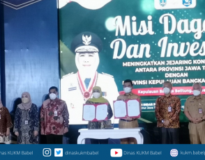 Penandatangan PKS antara Dinas Koperasi dan UKM Babel-Jatim